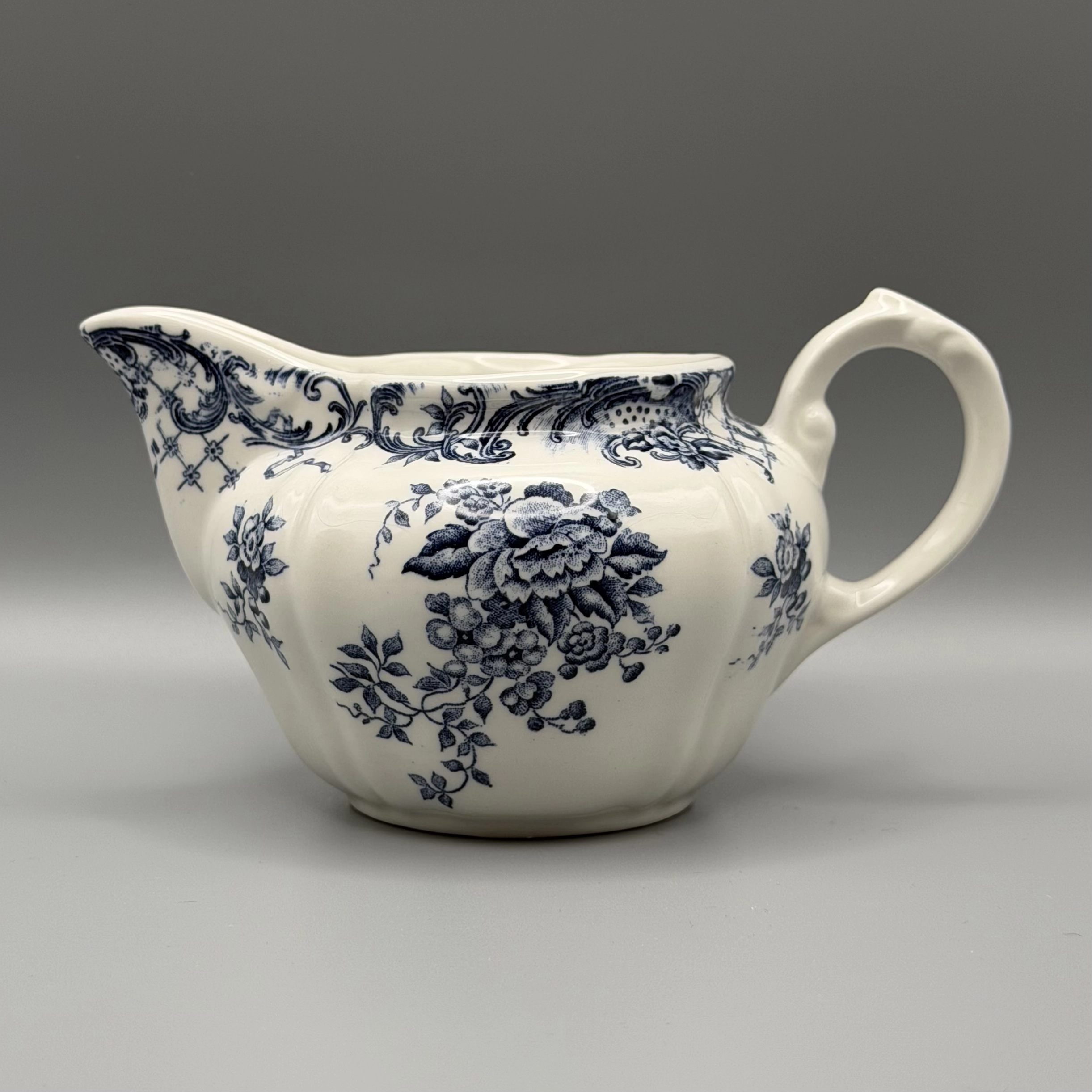 Молочник Виллерой и Бох Валерия 150мл Молочник Виллерой и Бох Валерия 150мл