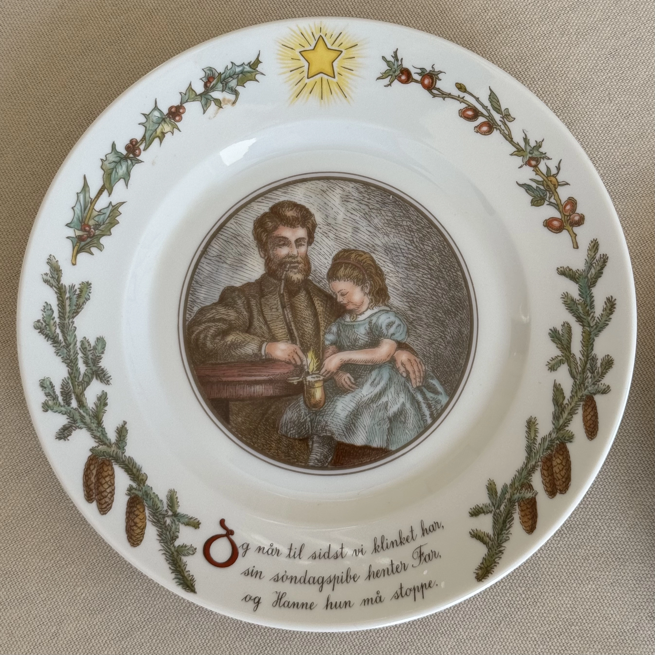 Новогодняя декоративная тарелка Royal Copenhagen No. 7