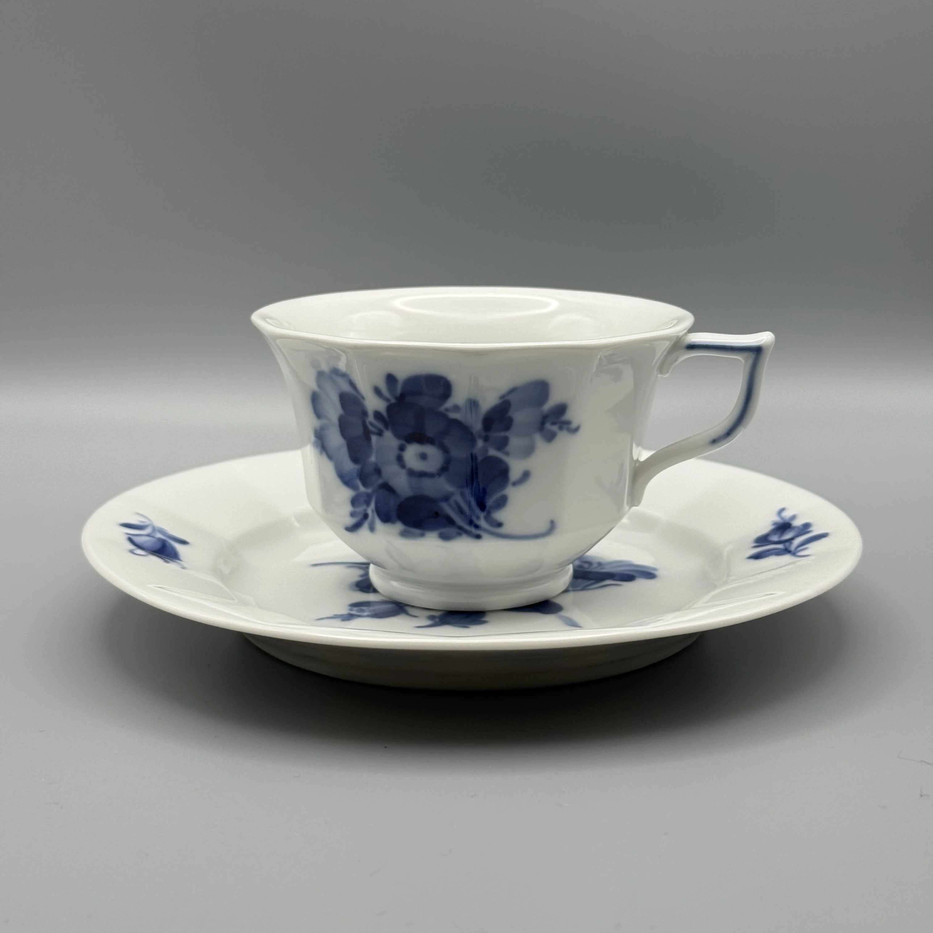 Чайная пара Blue Flower Braided Royal Copenhagen